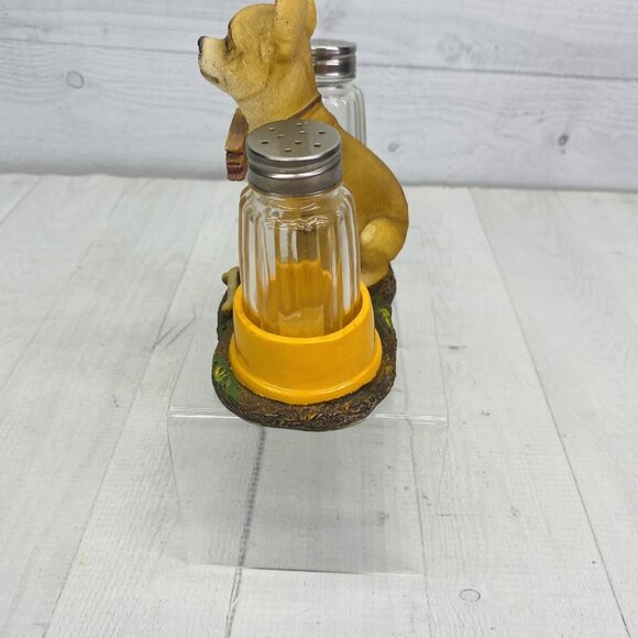 DWK 2010 Animal Chihuahua Dog Bone Resin Holder W Salt And Pepper Shaker Set 3 - Picture 2 of 16